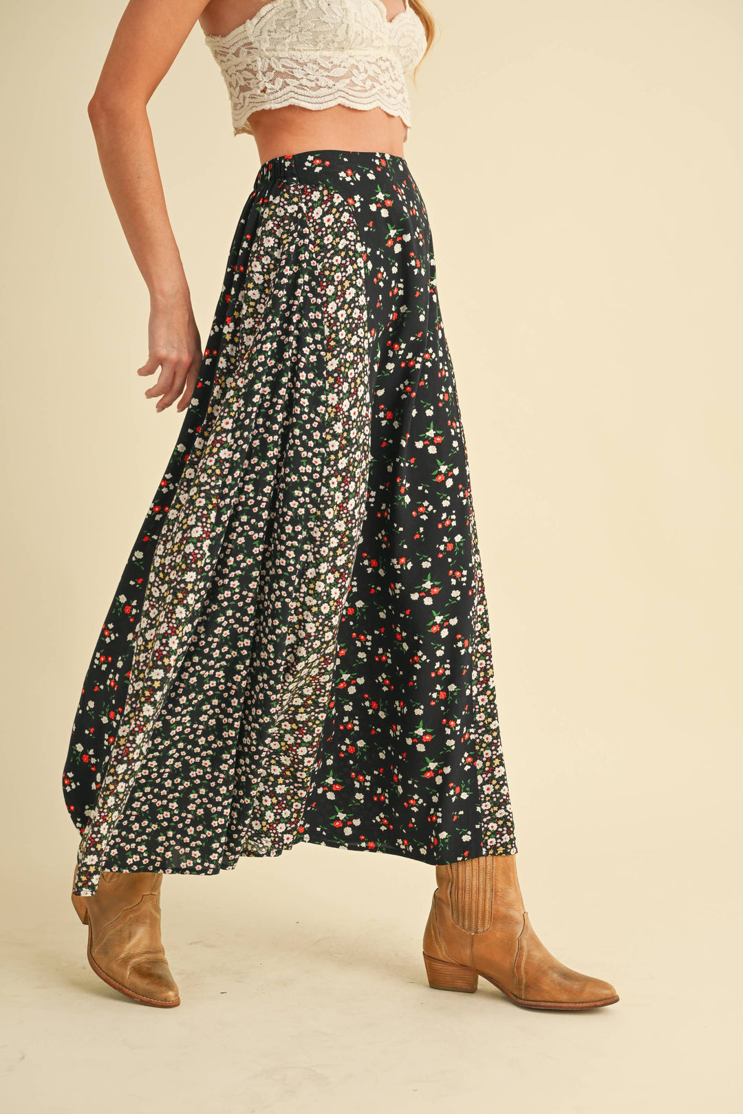 Melanie Skirt: Black Floral
