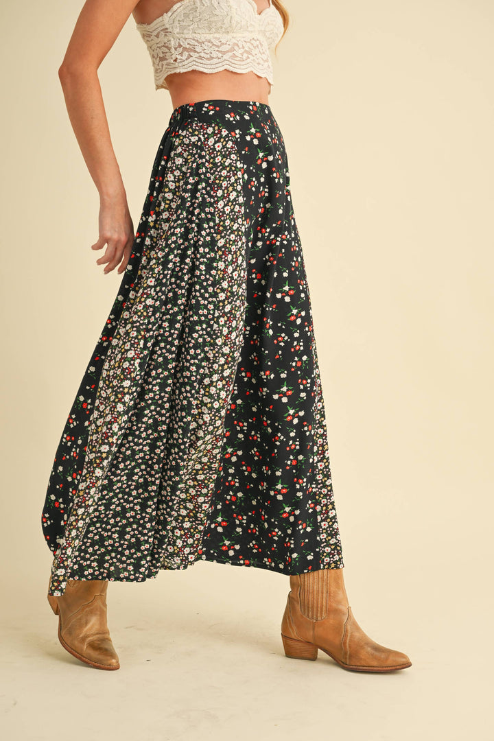 Melanie Skirt: Black Floral