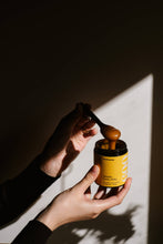 Load image into Gallery viewer, Manuka Honey 600+ MGO (8oz)
