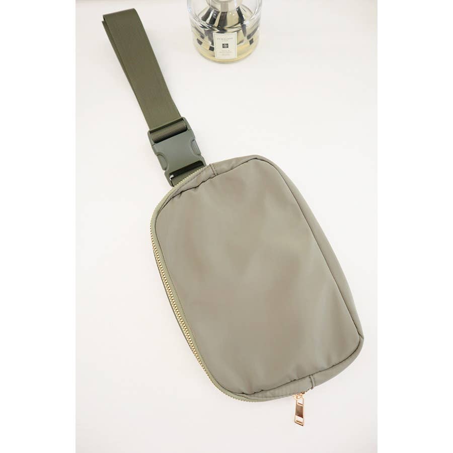 Solid Color Crossbody Fanny Pack Belt Bag: BLACK