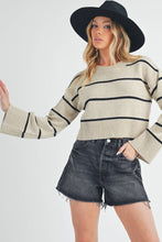 Load image into Gallery viewer, Sweater:Heather Gray/Navy
