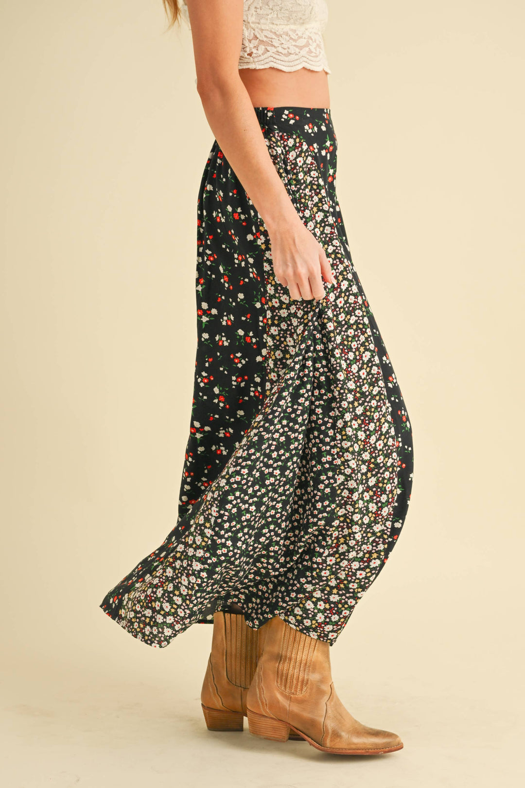 Melanie Skirt: Black Floral