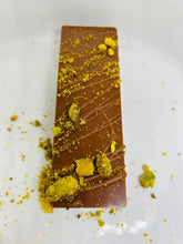 Load image into Gallery viewer, DUBAI PISTACHIO BAR 3 OZ
