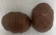 Load image into Gallery viewer, Dubai pistachio Easter eggs 
