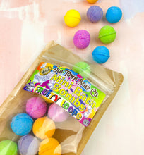 Load image into Gallery viewer, Mini Bath Bombs Monkey Farts
