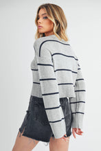 Load image into Gallery viewer, Sweater:Heather Gray/Navy
