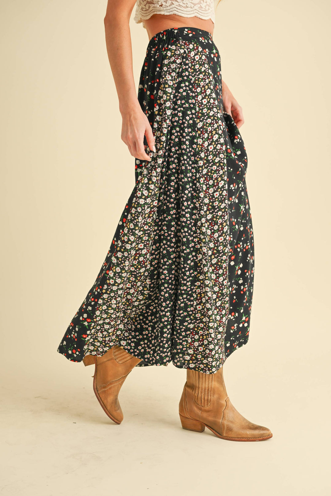 Melanie Skirt: Black Floral