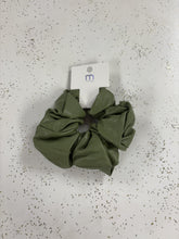 Load image into Gallery viewer, Leather Scrunchies
