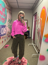 Load image into Gallery viewer, LEOPARD BARREL PANTS
