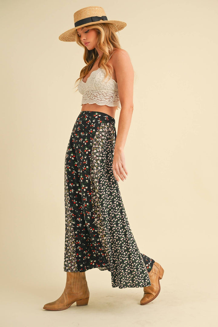 Melanie Skirt: Black Floral
