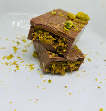 Load image into Gallery viewer, DUBAI PISTACHIO BAR 3 OZ
