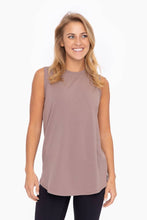 Load image into Gallery viewer, Notched Sleeveless Flowy Tank Top: WHITE
