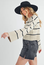 Load image into Gallery viewer, Sweater:Heather Gray/Navy
