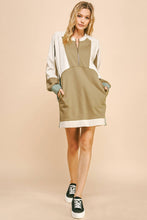 Load image into Gallery viewer, ZIP SPORTY SWEATSHIRT DRESS
