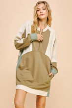 Load image into Gallery viewer, ZIP SPORTY SWEATSHIRT DRESS
