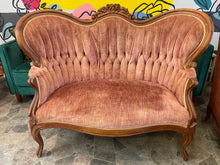 Load image into Gallery viewer, VINTAGE PINK COUCH RENTAL

