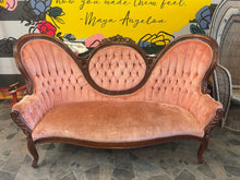 Load image into Gallery viewer, PINK VINTAGE COUCH RENTAL LARGE
